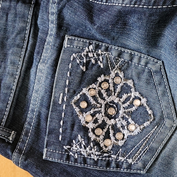 New Condition Nevada Jeans - Picture 10 of 16